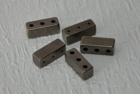 Fastener magnet
