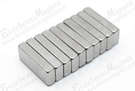 small bar magnet