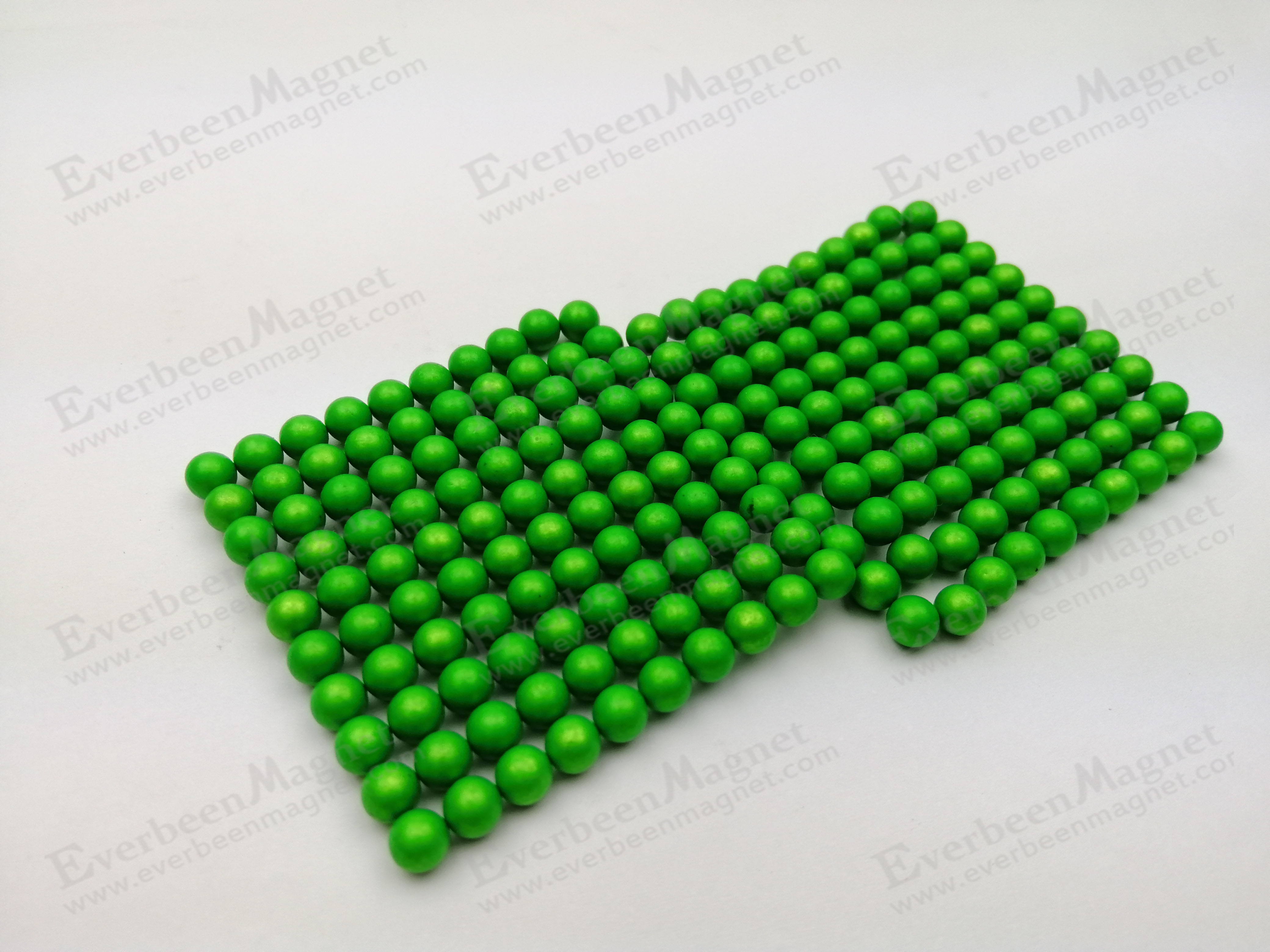 Fluorescent sphere N35 magnet